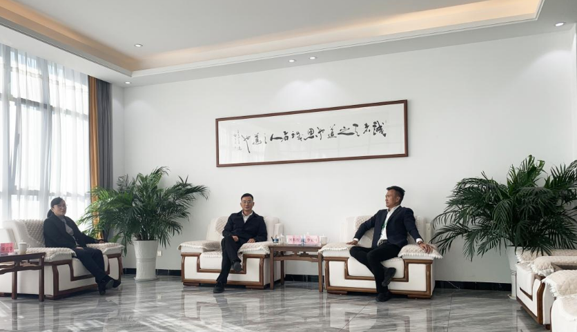 市領(lǐng)導(dǎo)率隊到綠米巴綠色能源裝備智造產(chǎn)業(yè)園考察調(diào)研